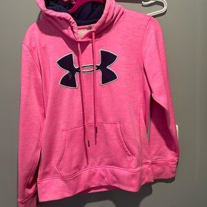 Under armour size small pink in good condition
